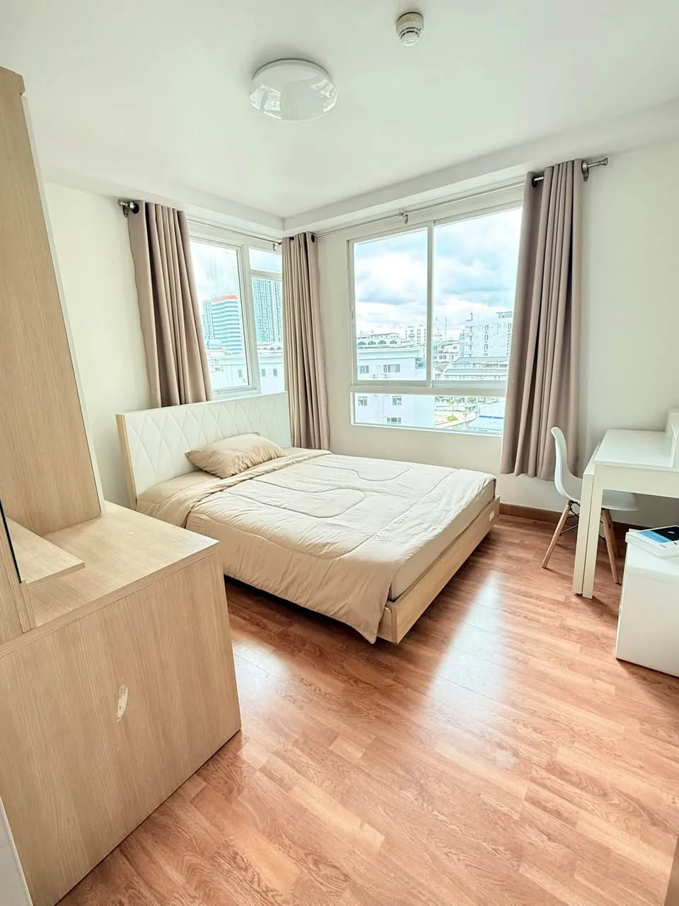 2 Bedroom condo in Ivy Ratchada