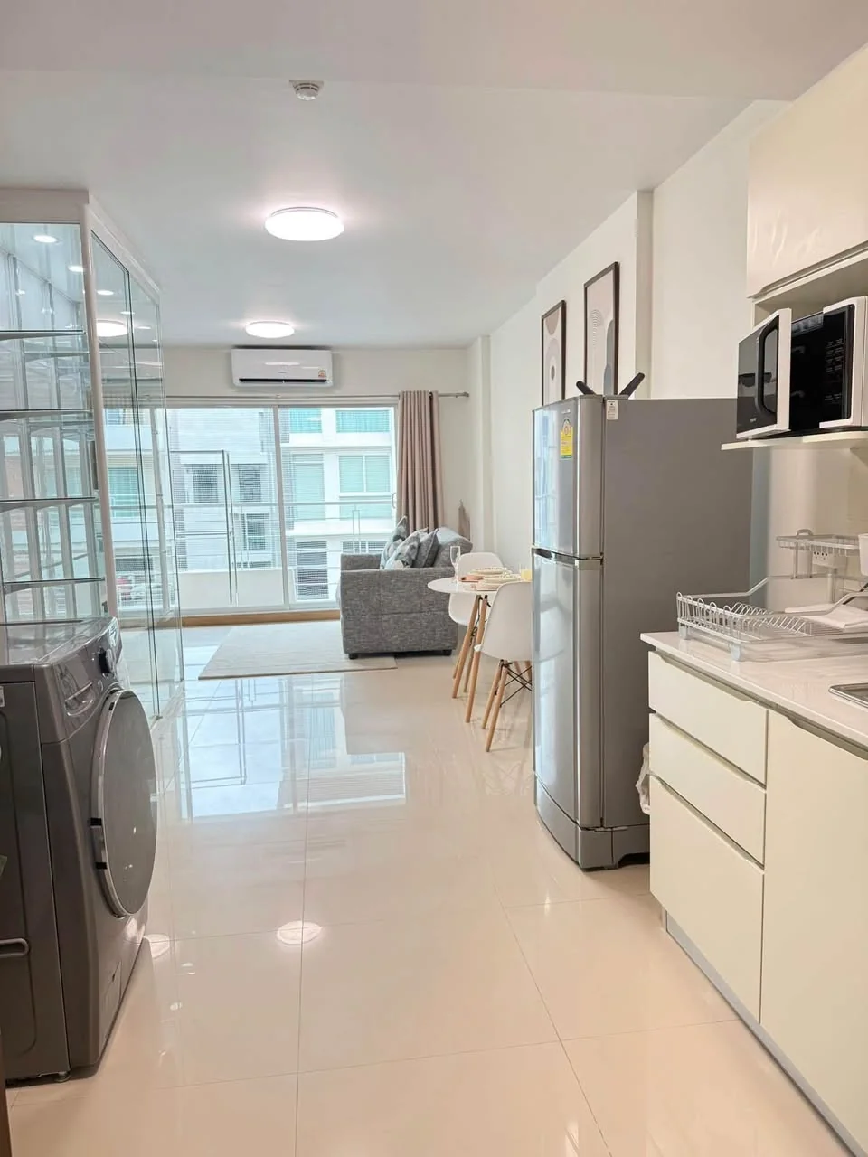 2 Bedroom condo in Ivy Ratchada