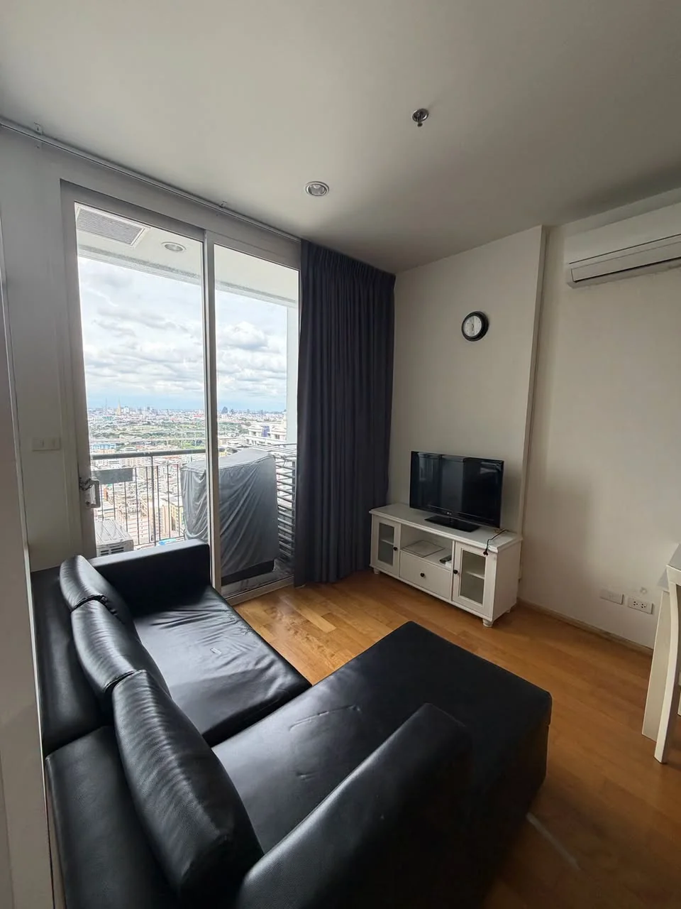 1 Bedroom condo in Villa Ratchatewi