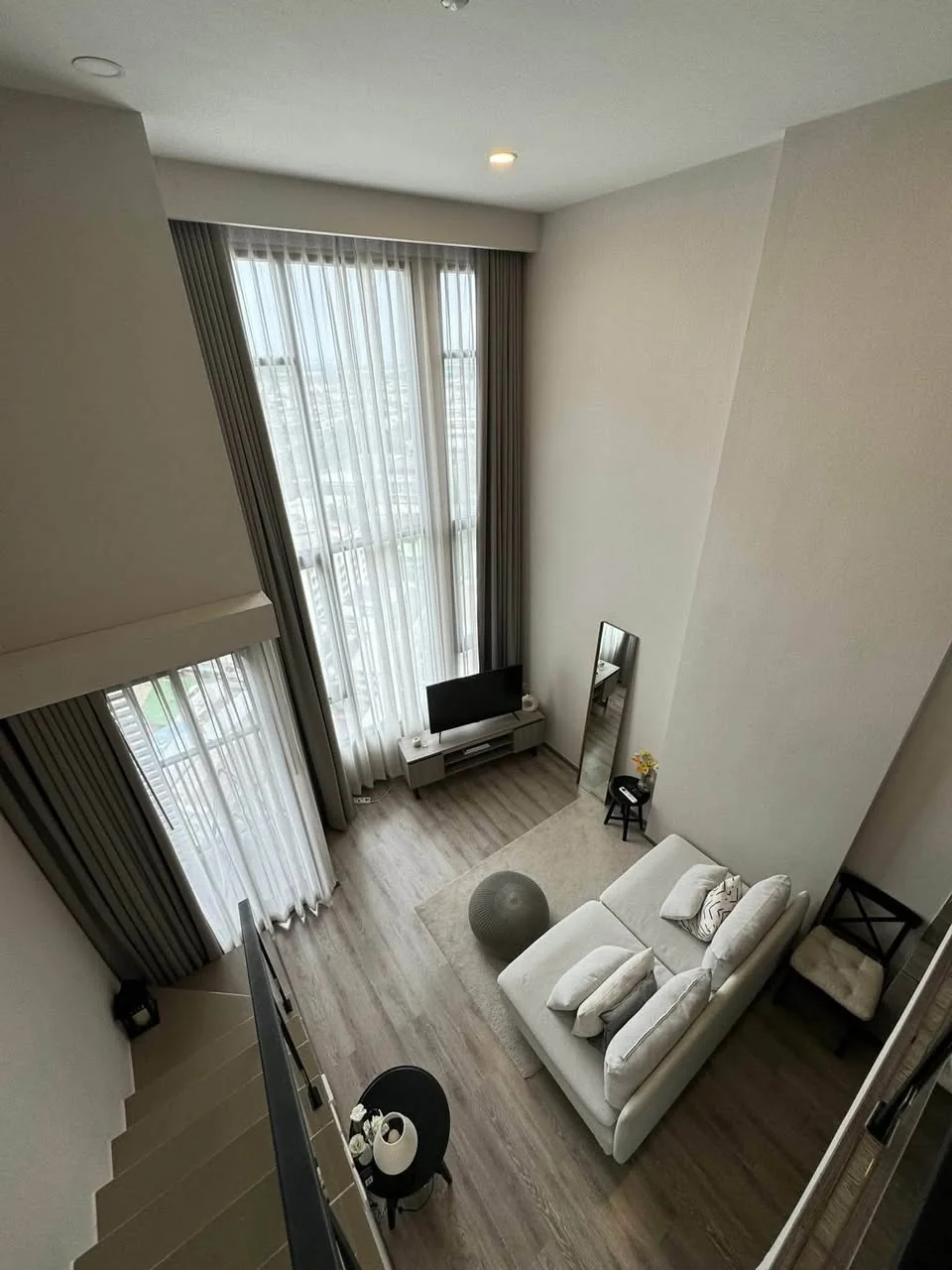 Studio condo in Knightsbridge Kaset-Society