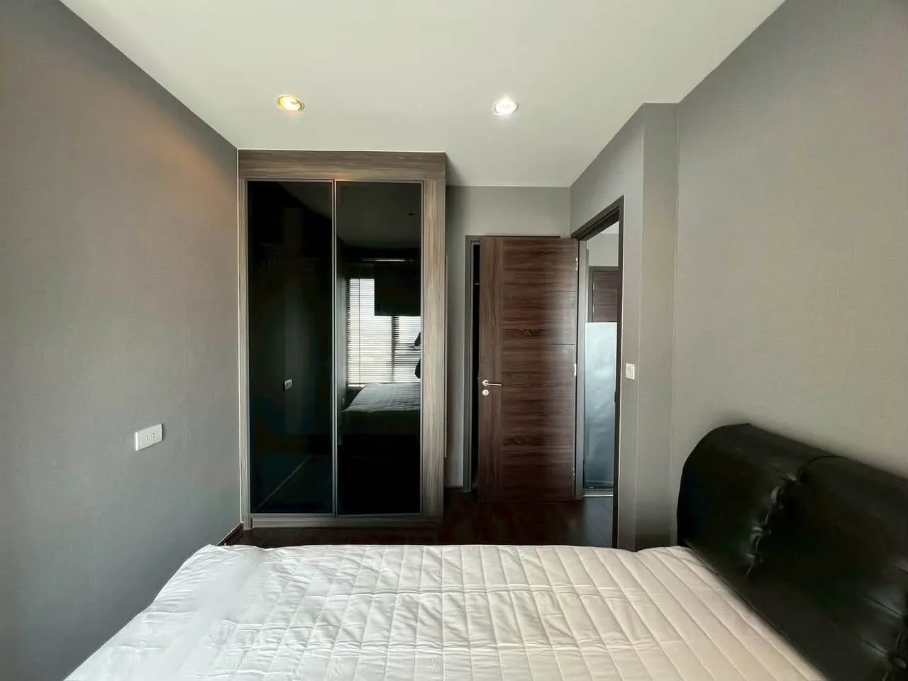 Studio condo in C Ekkamai