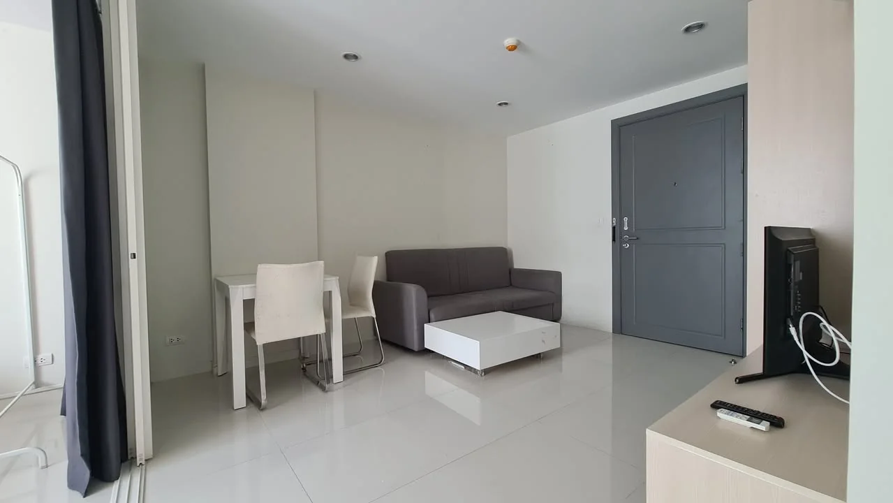 1 Bedroom condo in Elements Srinakarin