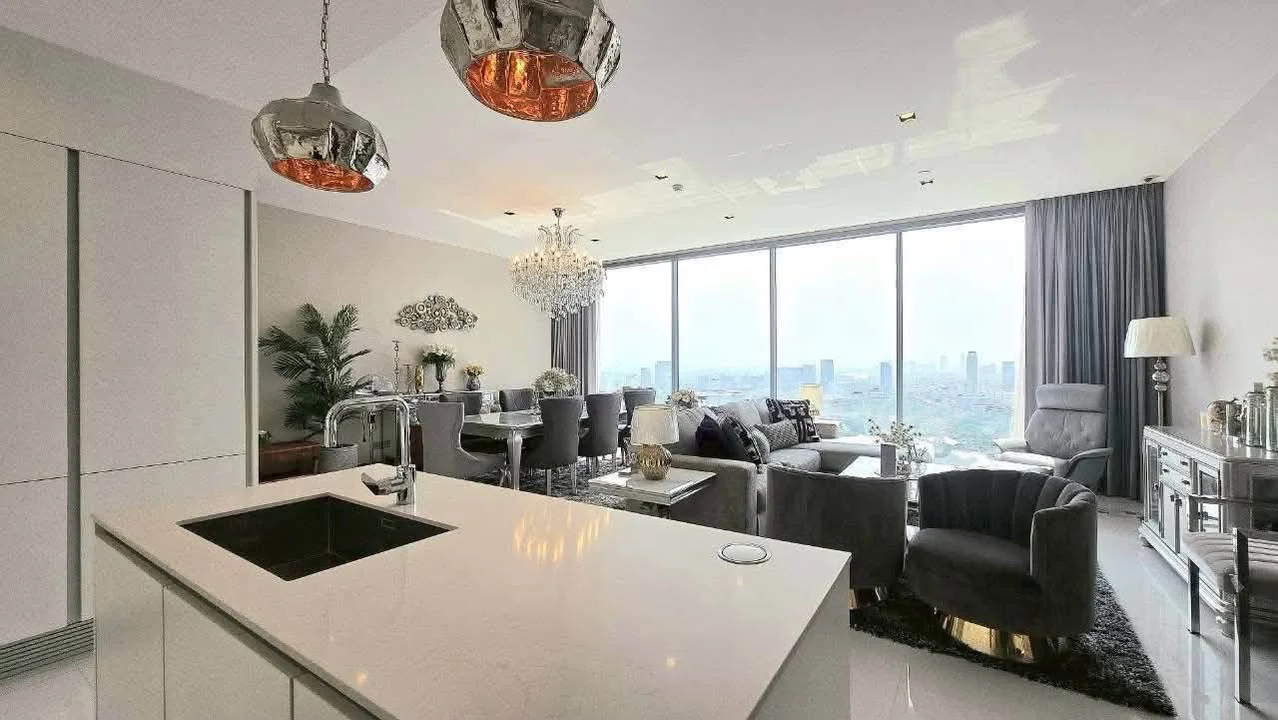 3 Bedroom condo in Q1 Sukhumvit