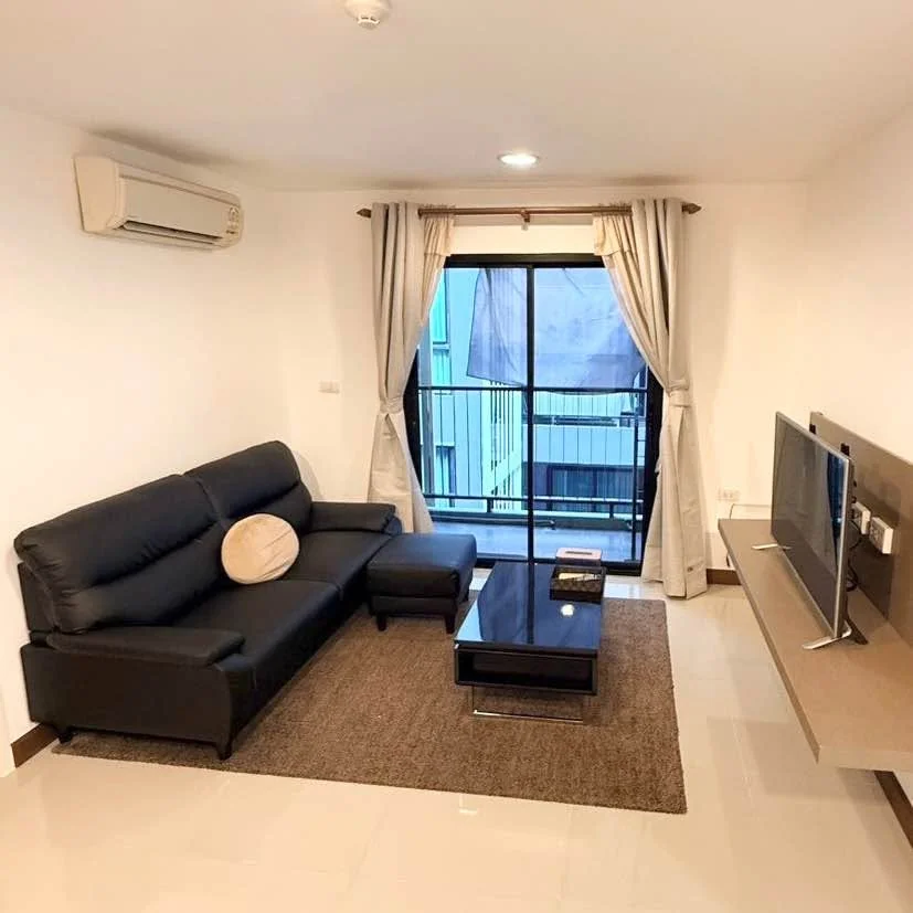 1 Bedroom condo in Zenith Place Sukhumvit 42