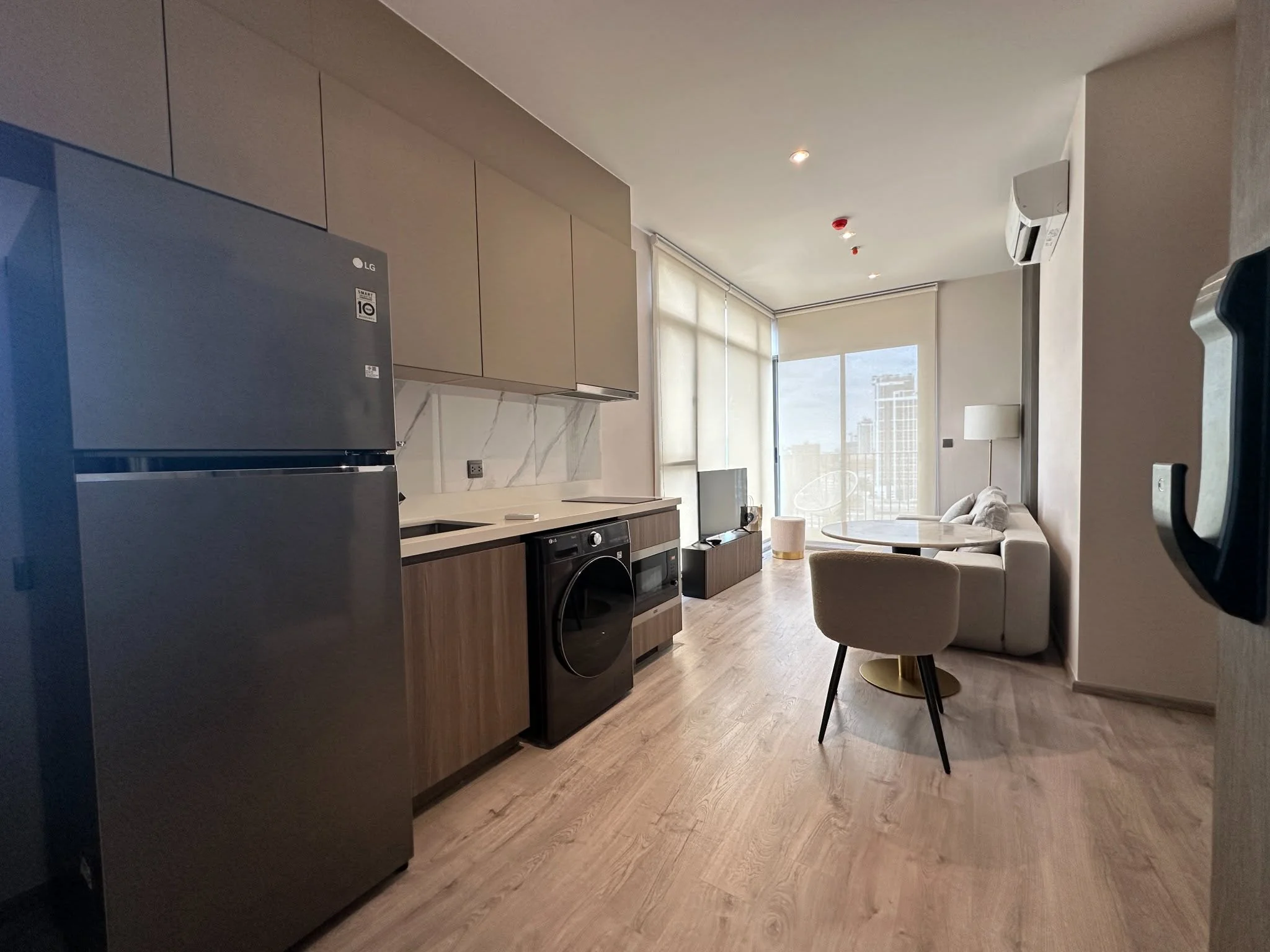 1 Bedroom condo in Rhythm Ekkamai Estate
