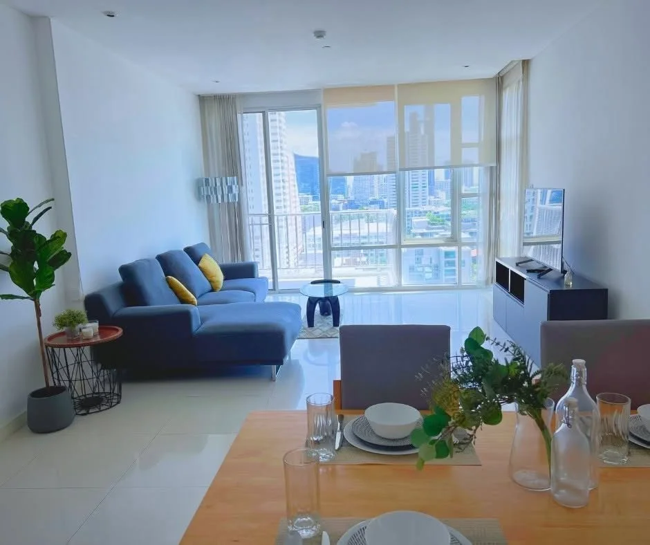 2 Bedroom condo in Fullerton Sukhumvit