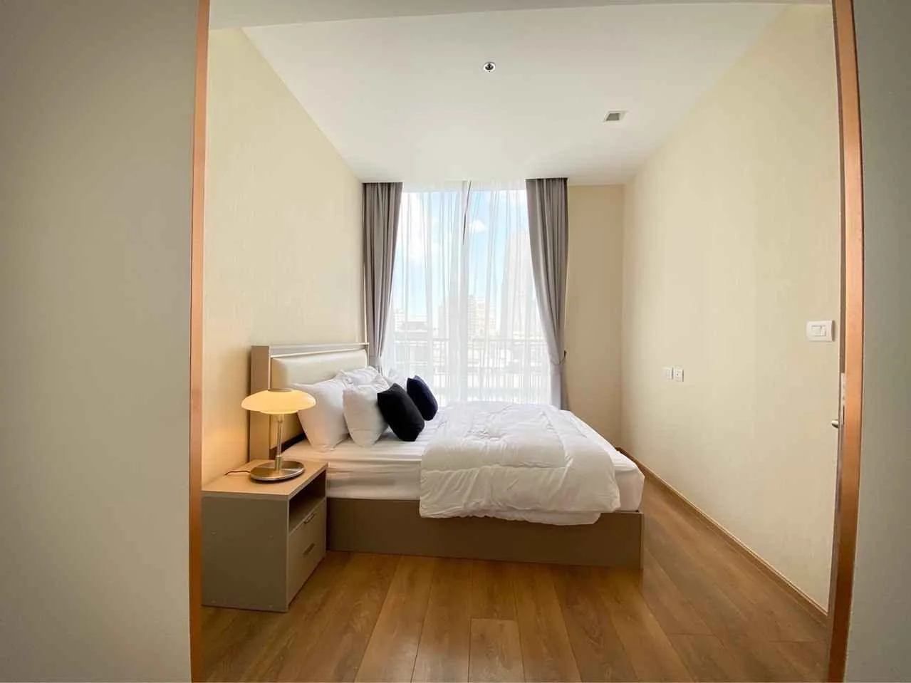 1 Bedroom condo in Noble BE33