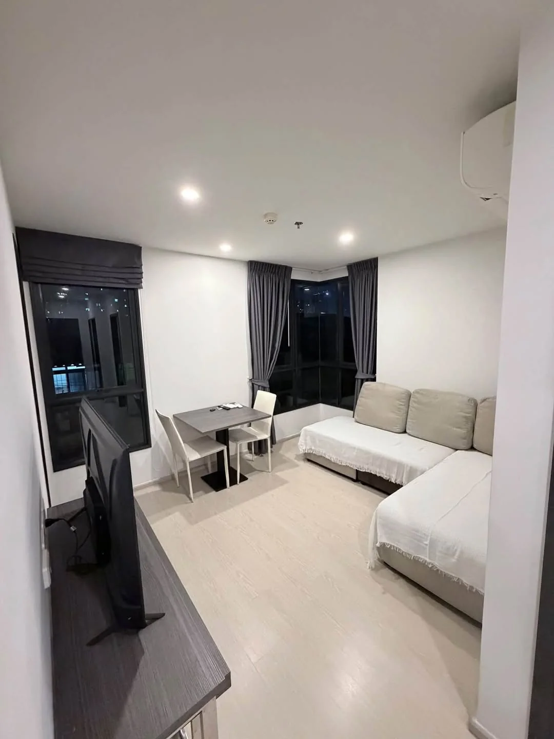 1 Bedroom condo in Elio Del Nest