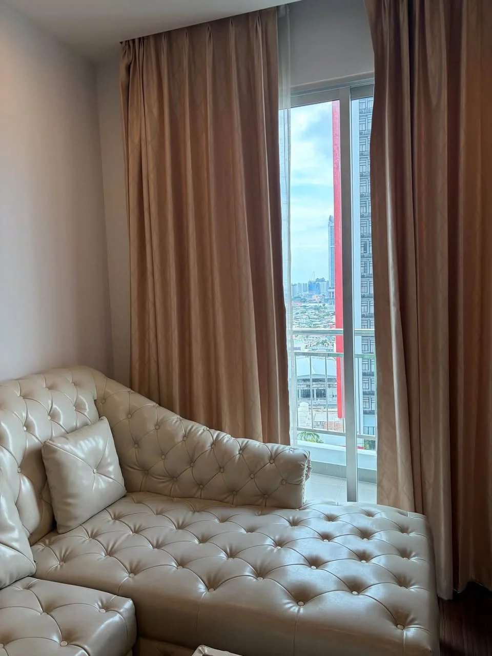 2 Bedroom condo in Supalai Lite Sathorn-Charoenrat