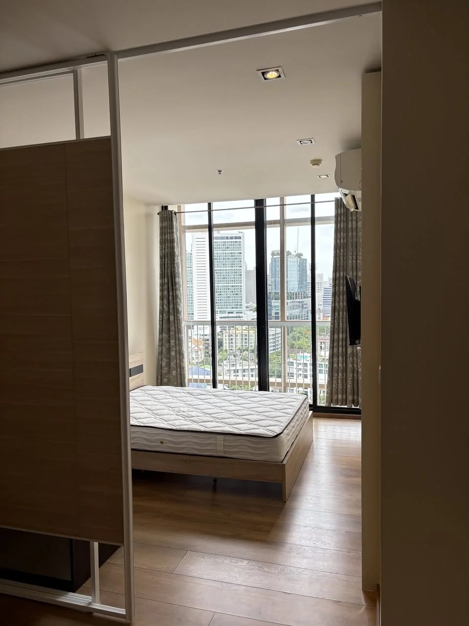 Studio condo in Park Origin Phrom Phong (Park 24)