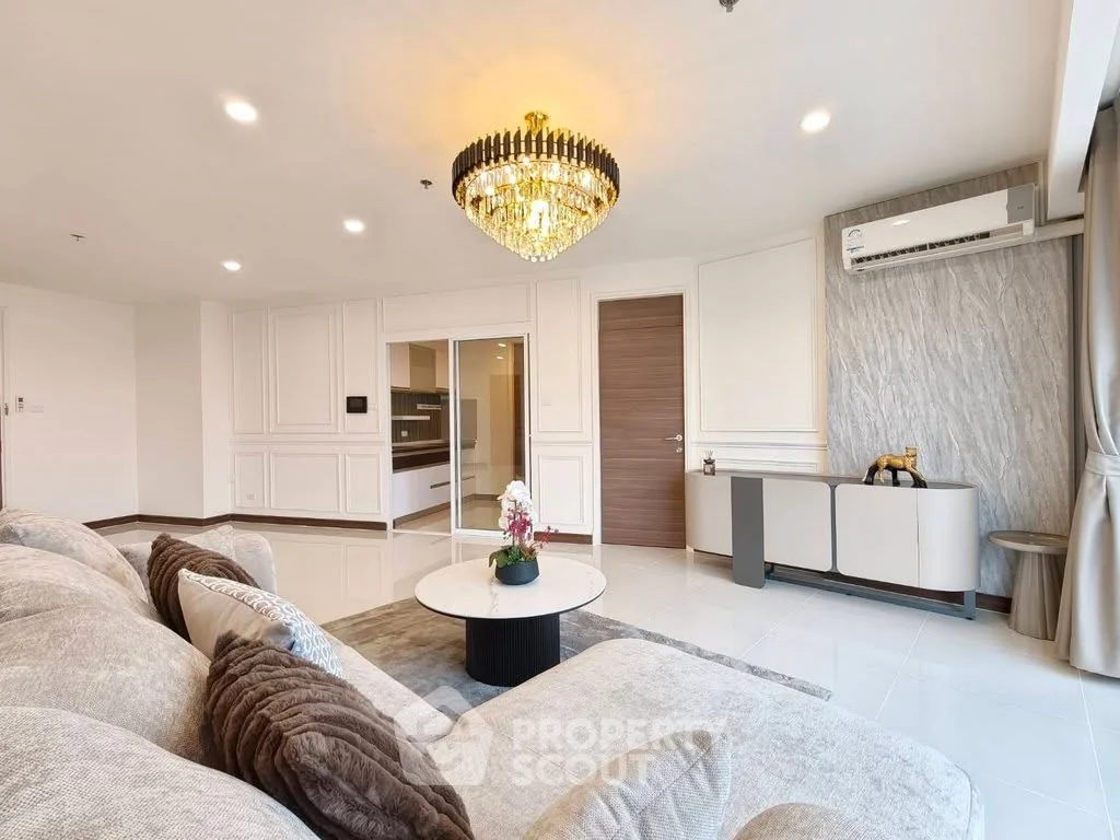 2 Bedroom condo in Supalai Riva Grande Rama 3