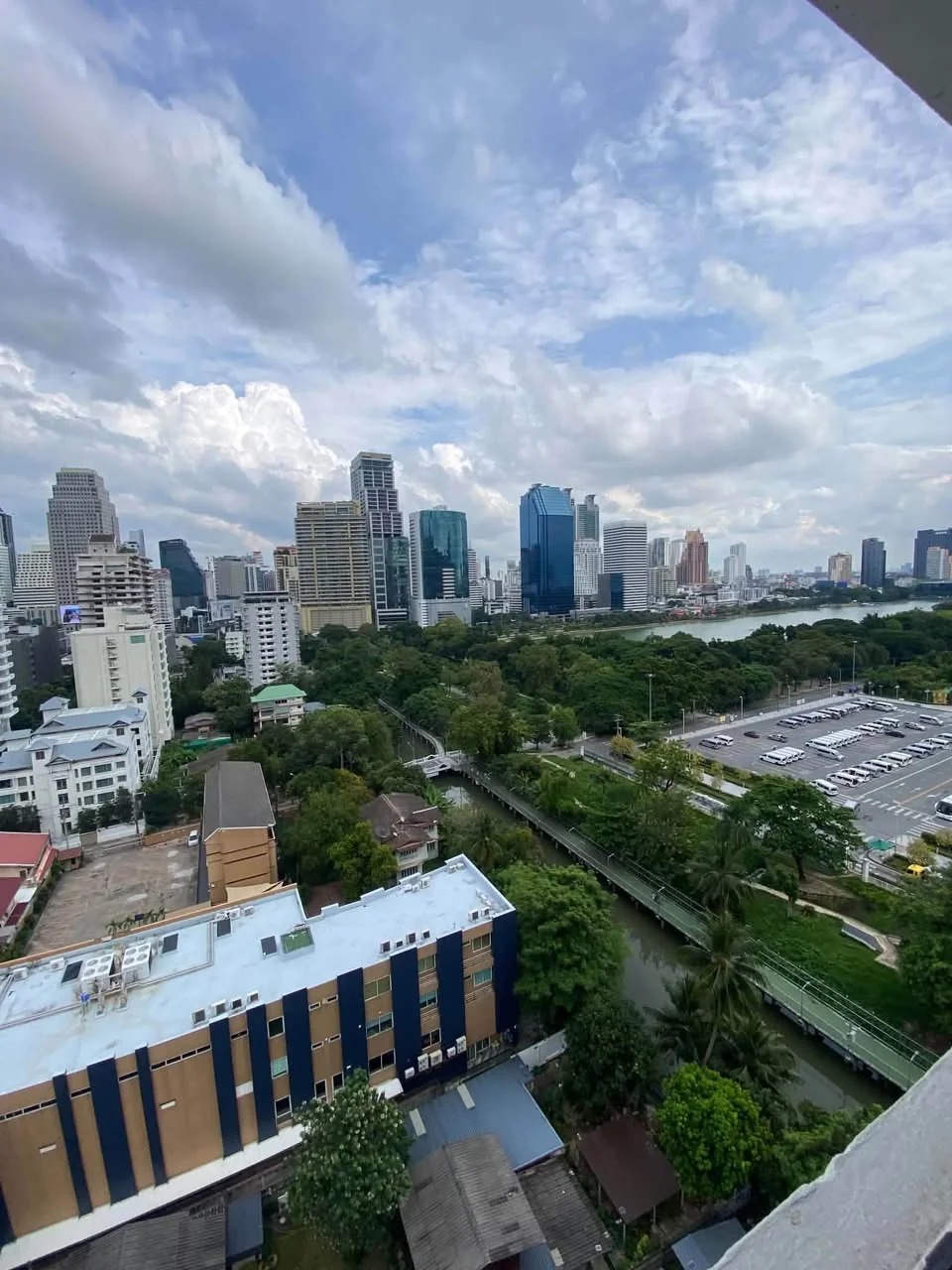 2 Bedroom condo in Lake Green