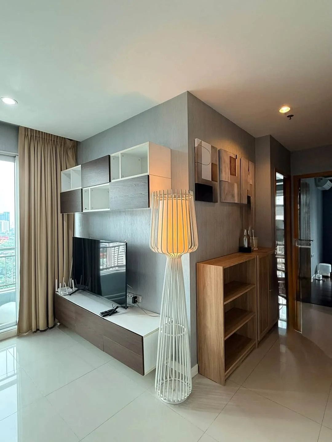 2 Bedroom condo in Circle Condominium