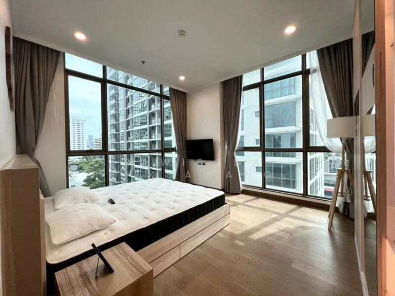 2 Bedroom condo in Supalai Oriental Sukhumvit 39
