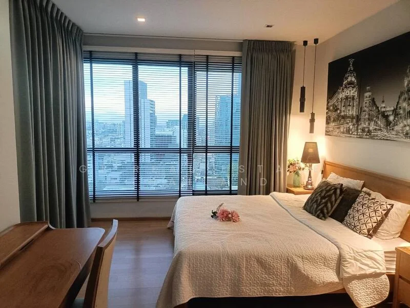 2 Bedroom condo in HQ Thonglor by Sansiri