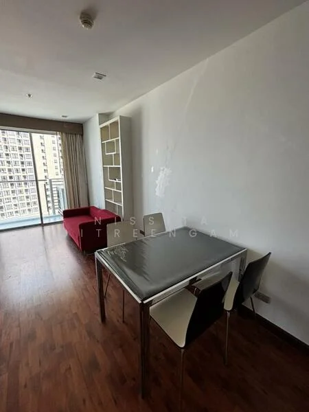1 Bedroom condo in Sky Walk Residences