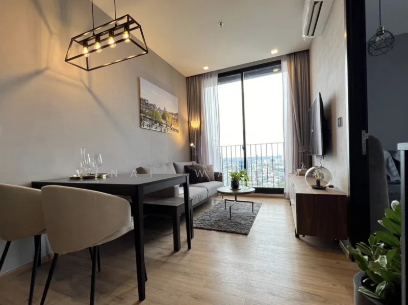 1 Bedroom condo in Noble Around Ari