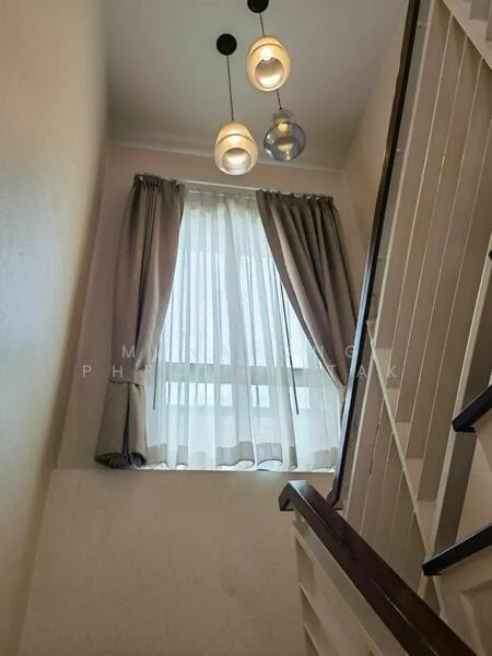 4 Bedroom condo in Setthasiri Krungthep Kreetha