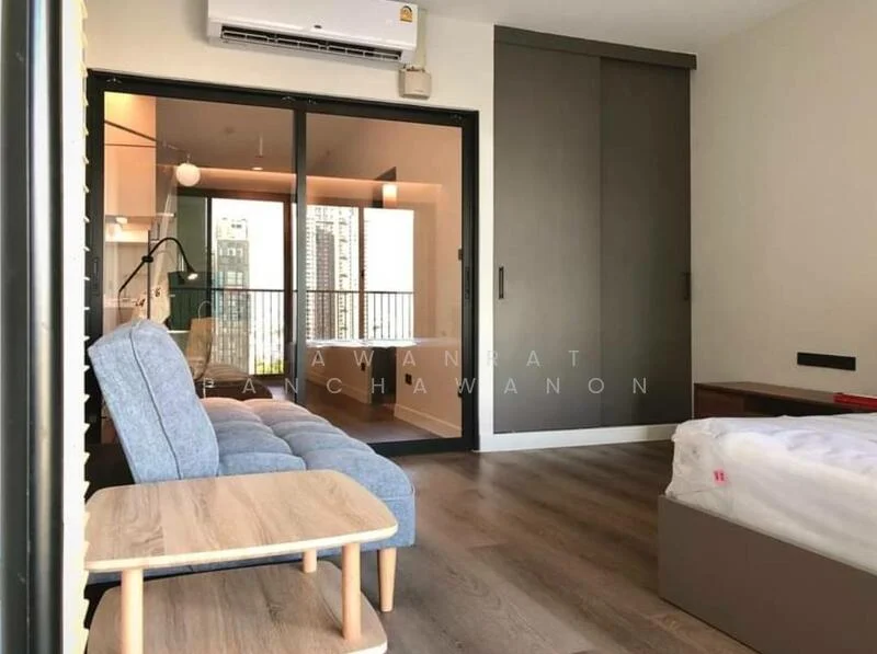 1 Bedroom condo in Noble Solo