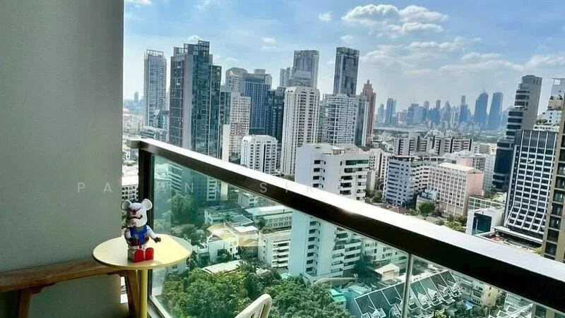 2 Bedroom condo in The Address Sukhumvit 28