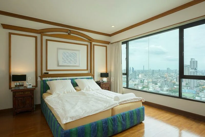 4 Bedroom condo in Somerset Park Suanplu