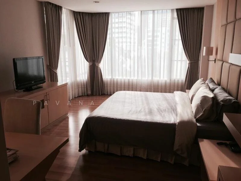 2 Bedroom condo in The Knight Sukhumvit 31