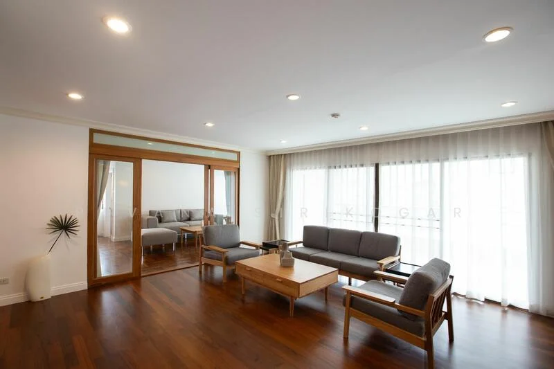 4 Bedroom condo in Baan Sawasdee