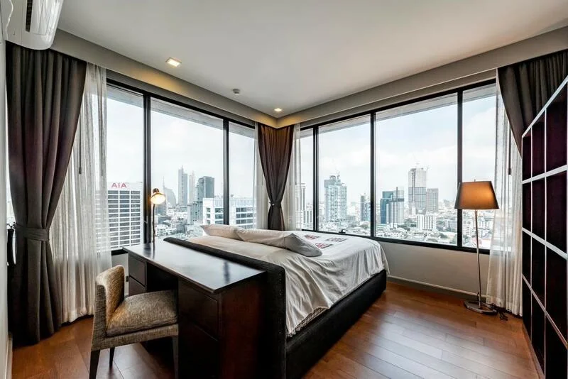 2 Bedroom condo in M Silom