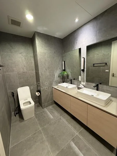 1 Bedroom condo in The Address Chidlom