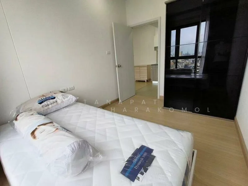 2 Bedroom condo in Supalai Loft Prajadhipok-Wongwian Yai