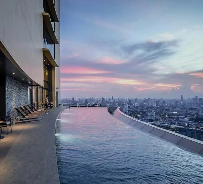 2 Bedroom condo in The Lumpini 24