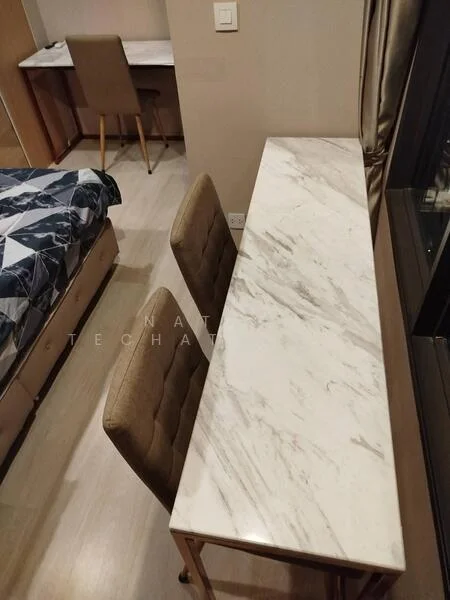 1 Bedroom condo in Life One Wireless