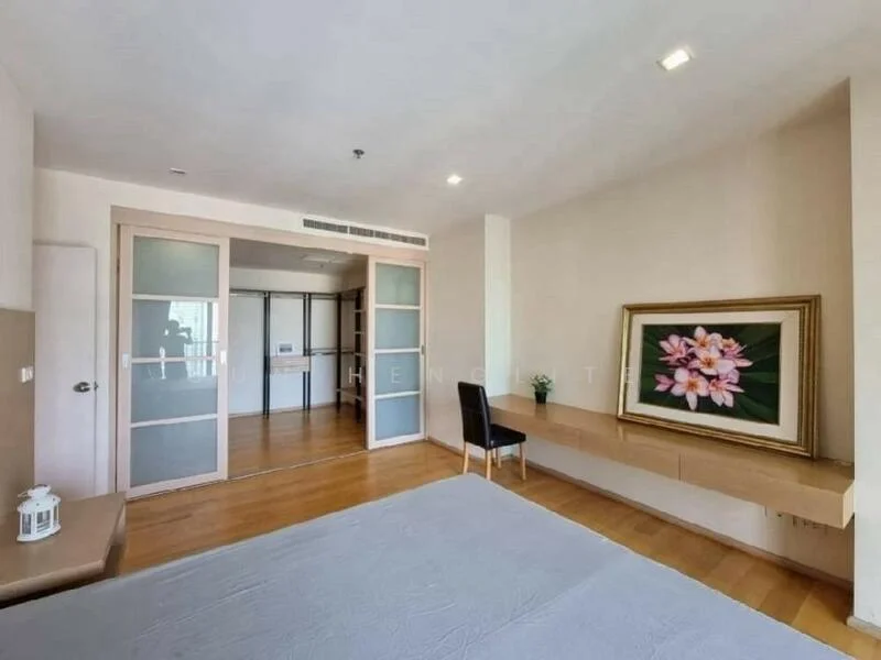 2 Bedroom condo in Noble Remix