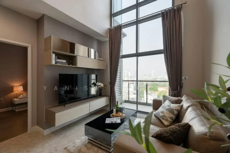 2 Bedroom condo in The Crest Sukhumvit 34