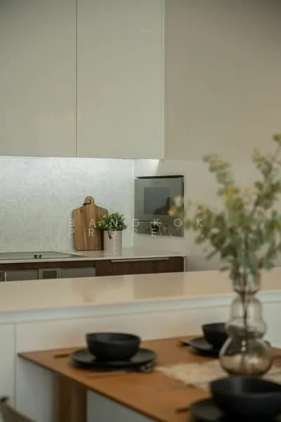 1 Bedroom condo in 185 Rajadamri