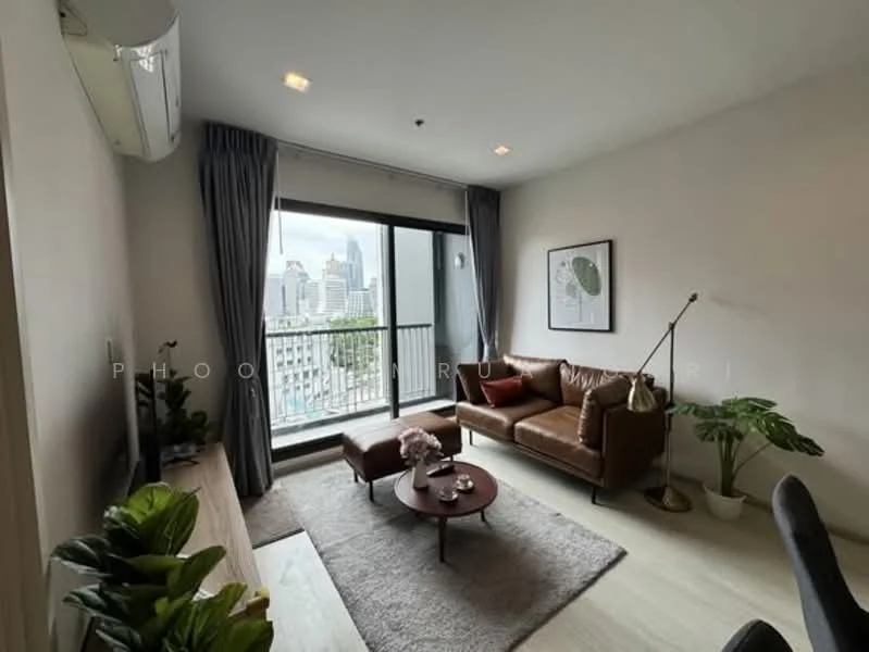 2 Bedroom condo in Life One Wireless