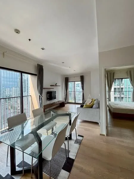 2 Bedroom condo in Noble Refine