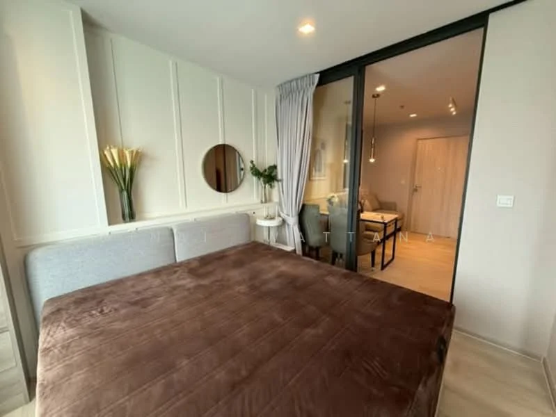 1 Bedroom condo in Life One Wireless