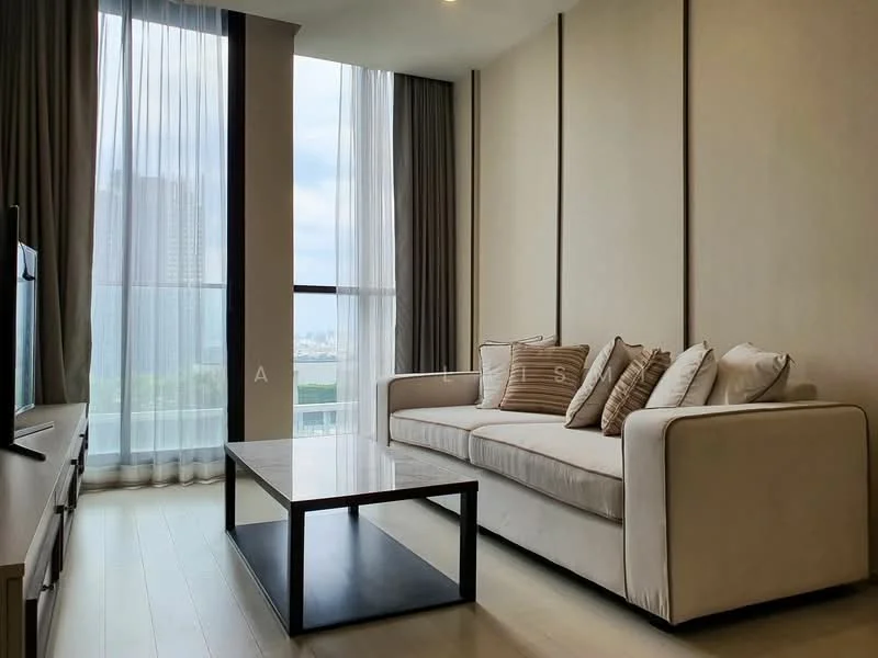 2 Bedroom condo in Noble Ploenchit
