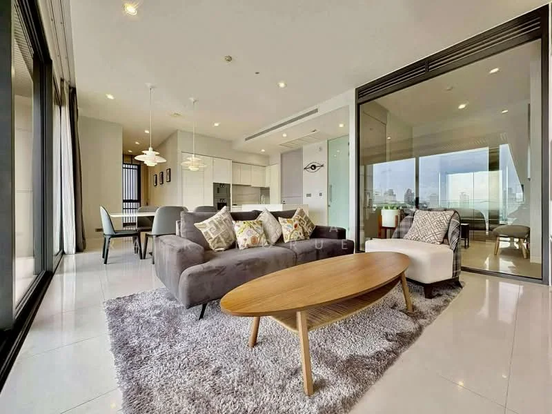 2 Bedroom condo in Vittorio 39