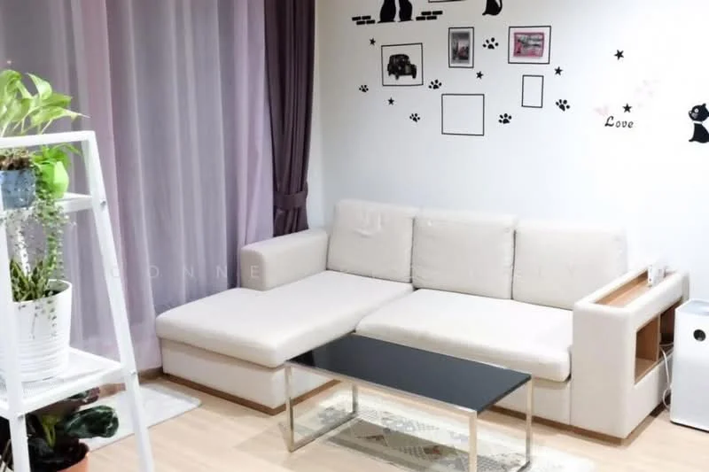 2 Bedroom condo in Rhythm Phahol-Ari