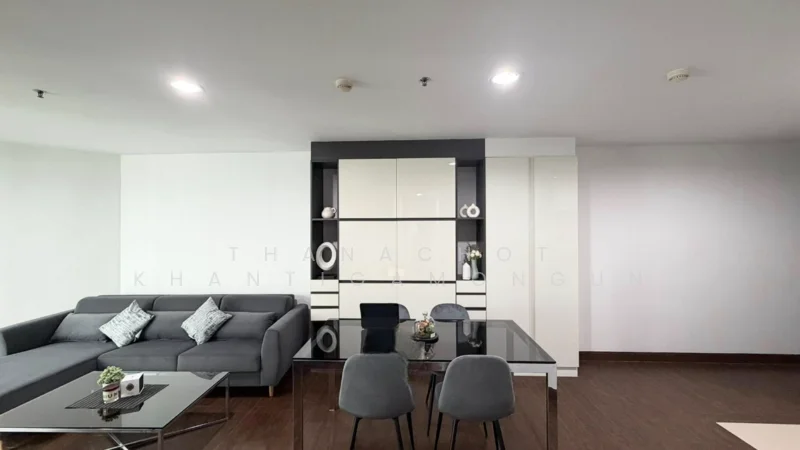 2 Bedroom condo in Belle Grand Rama 9