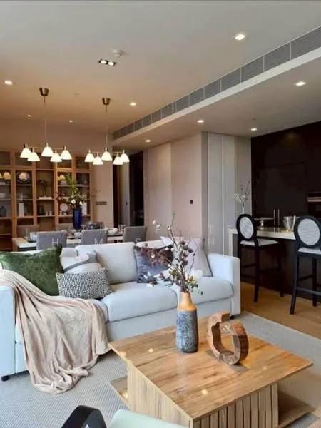 2 Bedroom condo in Saladaeng One