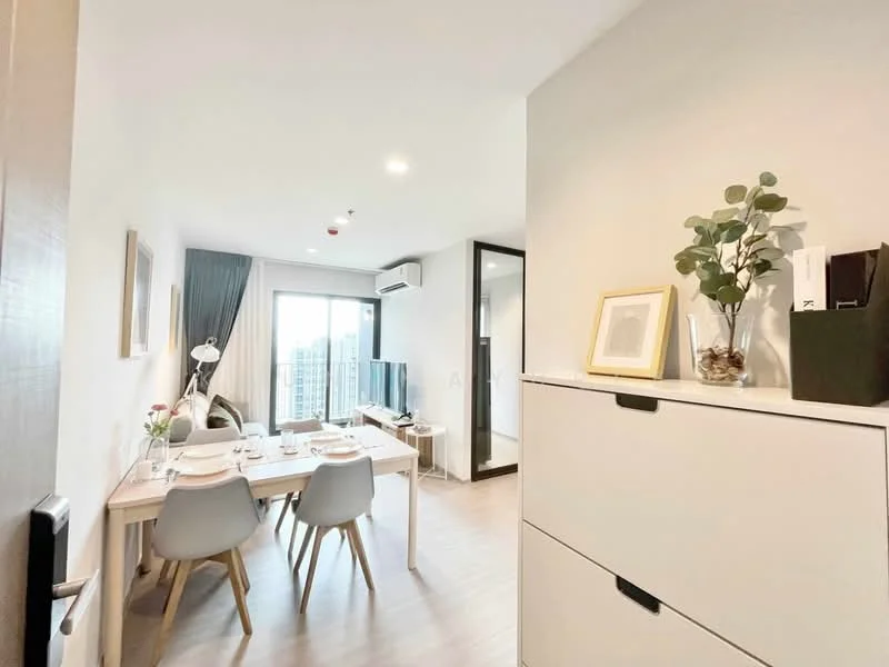 2 Bedroom condo in Life Asoke-Rama 9