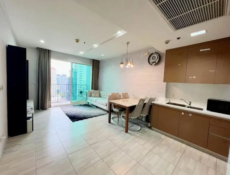 2 Bedroom condo in Siri At Sukhumvit