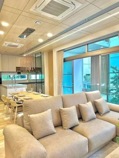 3 Bedroom condo in VIVE Rama 9