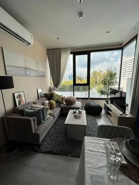 2 Bedroom condo in XT Ekkamai