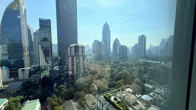 1 Bedroom condo in Scope Langsuan