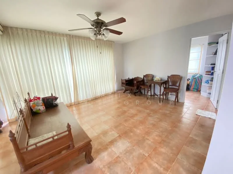 2 Bedroom condo in Raintree Villa