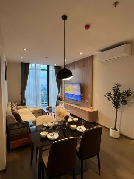 2 Bedroom condo in Park Origin Phrom Phong (Park 24)